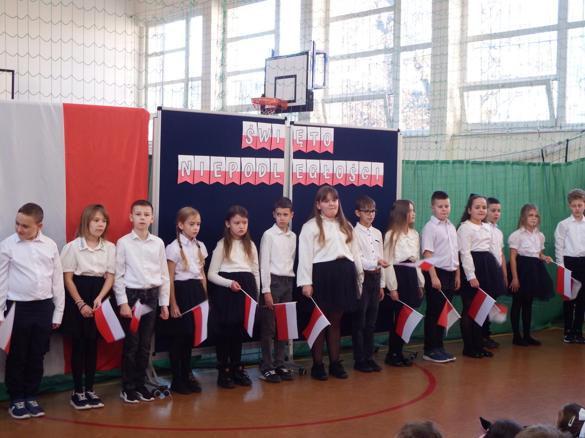 akademia z okazji święta niepodległości